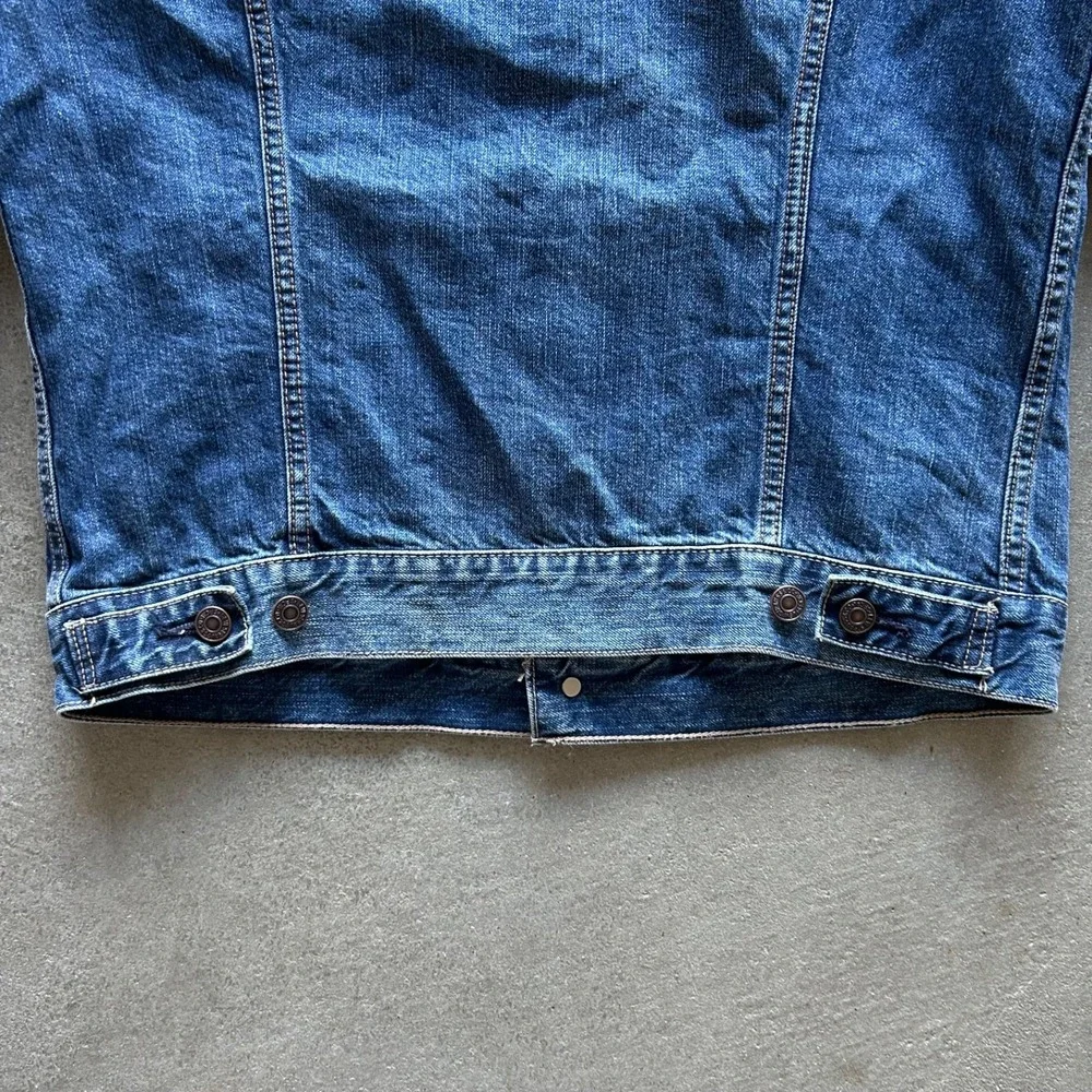 Vintage Levis 70589 Denim Jacket Size Medium Blue Medium Wash‎ Type 3 Trucker